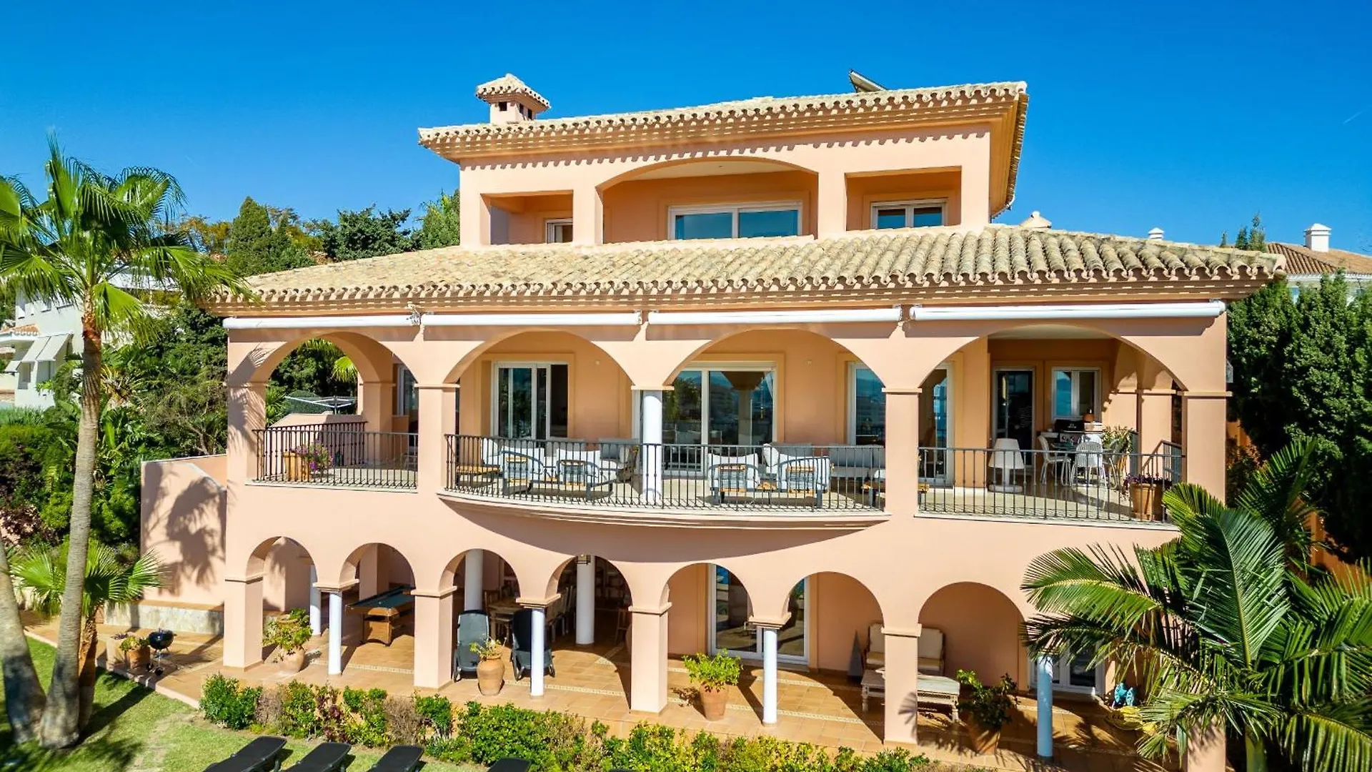 Beachside Villa With Panoramic Sea Views Benalmadena Spain